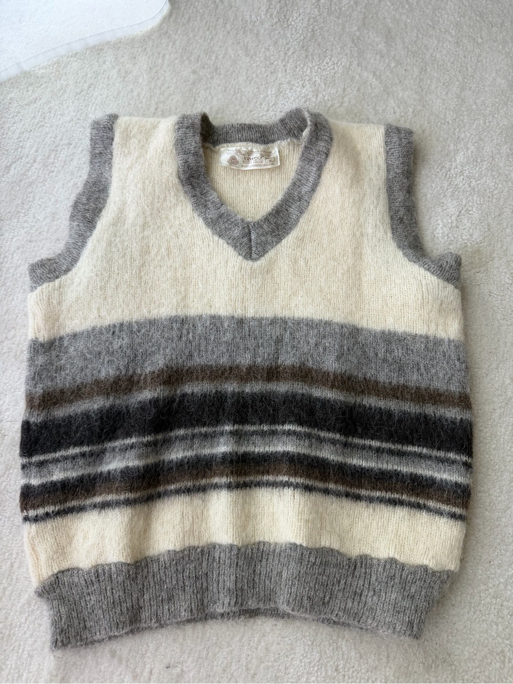 Ice Wool Iceland 100% Pure Wool V-Neck Striped Mohair Vest - Cream & Gray - Picture 4 of 4